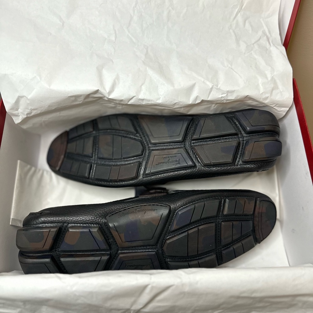 Salvatore Ferragamo Black Loafers with Brown Metal Buckle - Picture 5 of 13